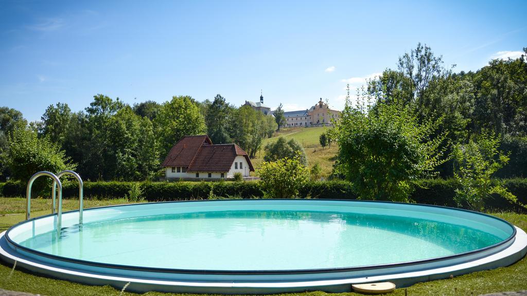 Guest House Kuks Exterior foto